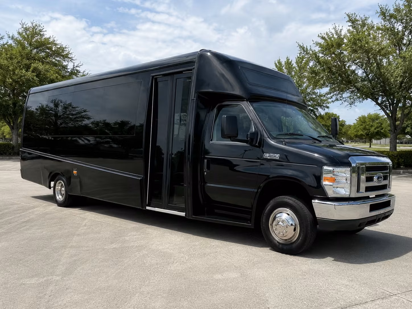 15 passenger minibus