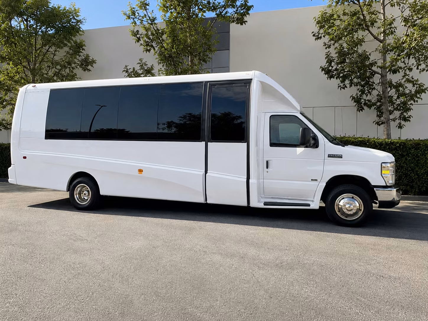 18 passenger minibus